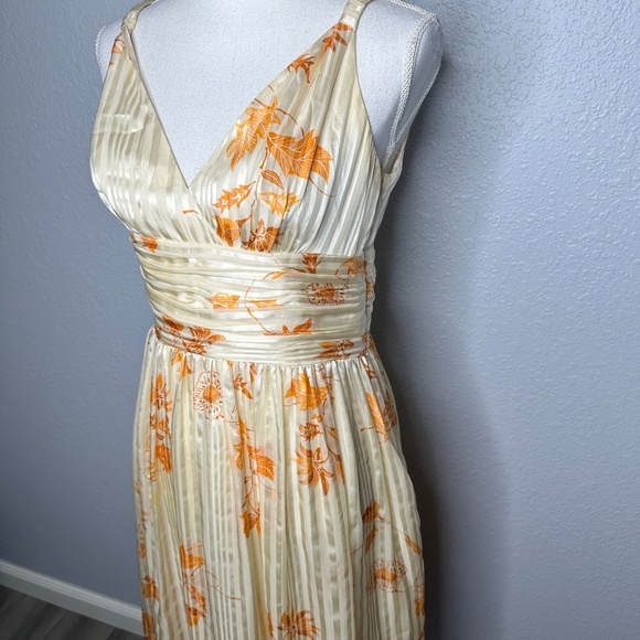 Laundry by Shelli Regal cream & orange floral Dress size 8 - Picture 3 of 10
